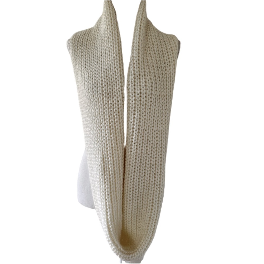 Abercrombie & Fitch Infinity Scarf - Picture 2 of 5